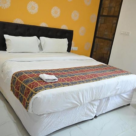 Hotel Apni Haveli Удайпур Екстер'єр фото